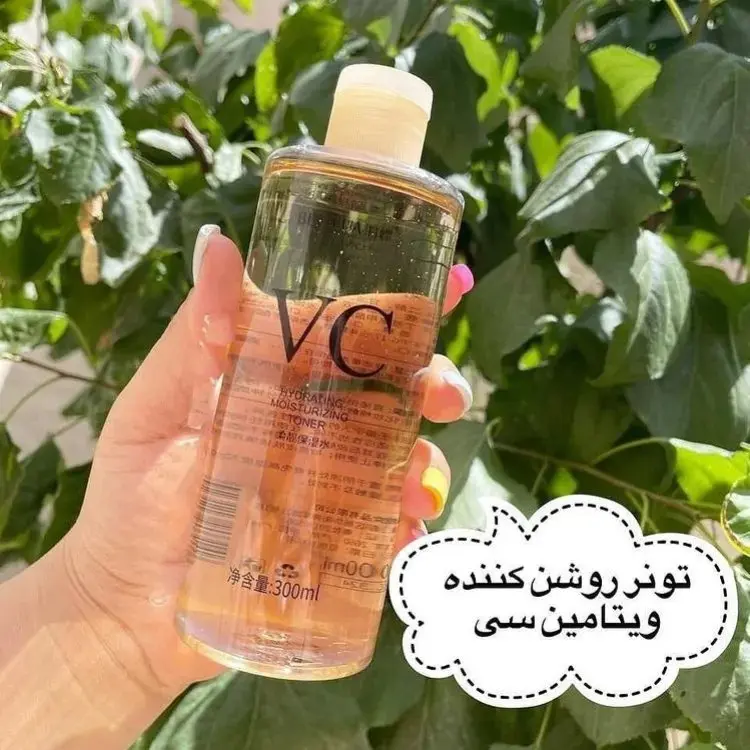 تونر روشن کننده و پاک کننده ویتامین سی Moistuizing Tender Toner VC